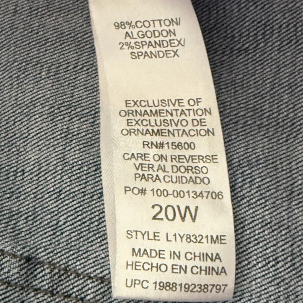 Comfortable! Wit & Wisdom high-rise jeans shorts. Size 20W. Very good condition. - Picture 11 of 11